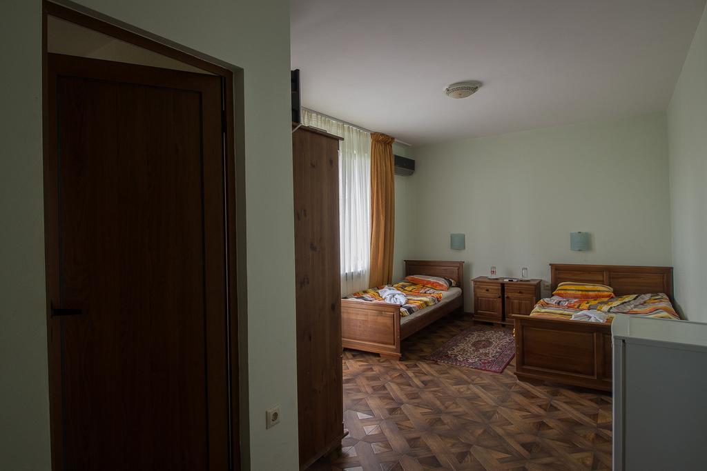 К-Г Луна К-С Лонгоза Комплекс Лонгоза Byala  Buitenkant foto