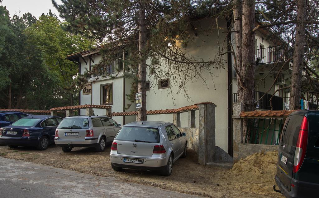 К-Г Луна К-С Лонгоза Комплекс Лонгоза Byala  Buitenkant foto